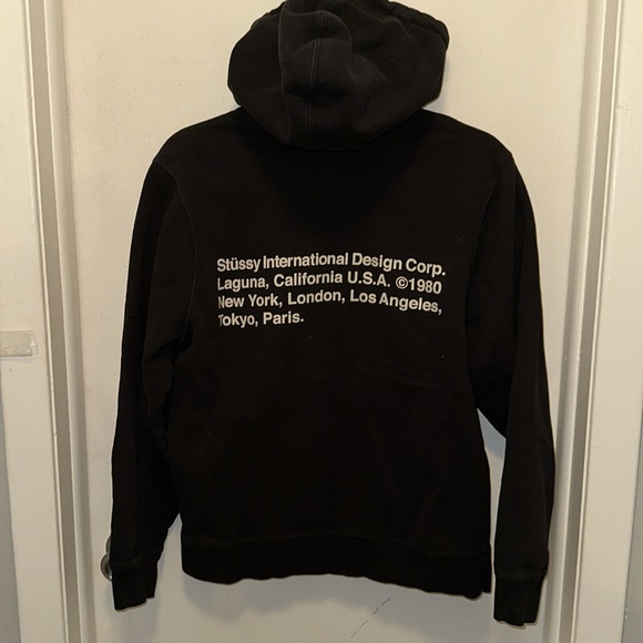 Stussy 8-ball black hoodie with graphic on back Sz Small- great condition - Picture 5 of 7